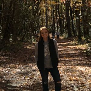 Meet your Posher, Emily